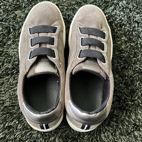 The Flexx Olive Gray Sneakers - Picture 3 of 10